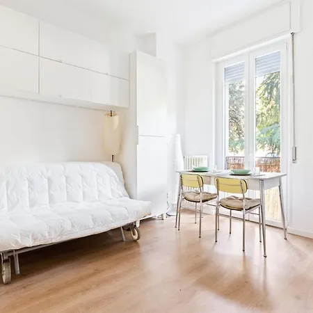 Apartment Famagosta Cosy Milan
